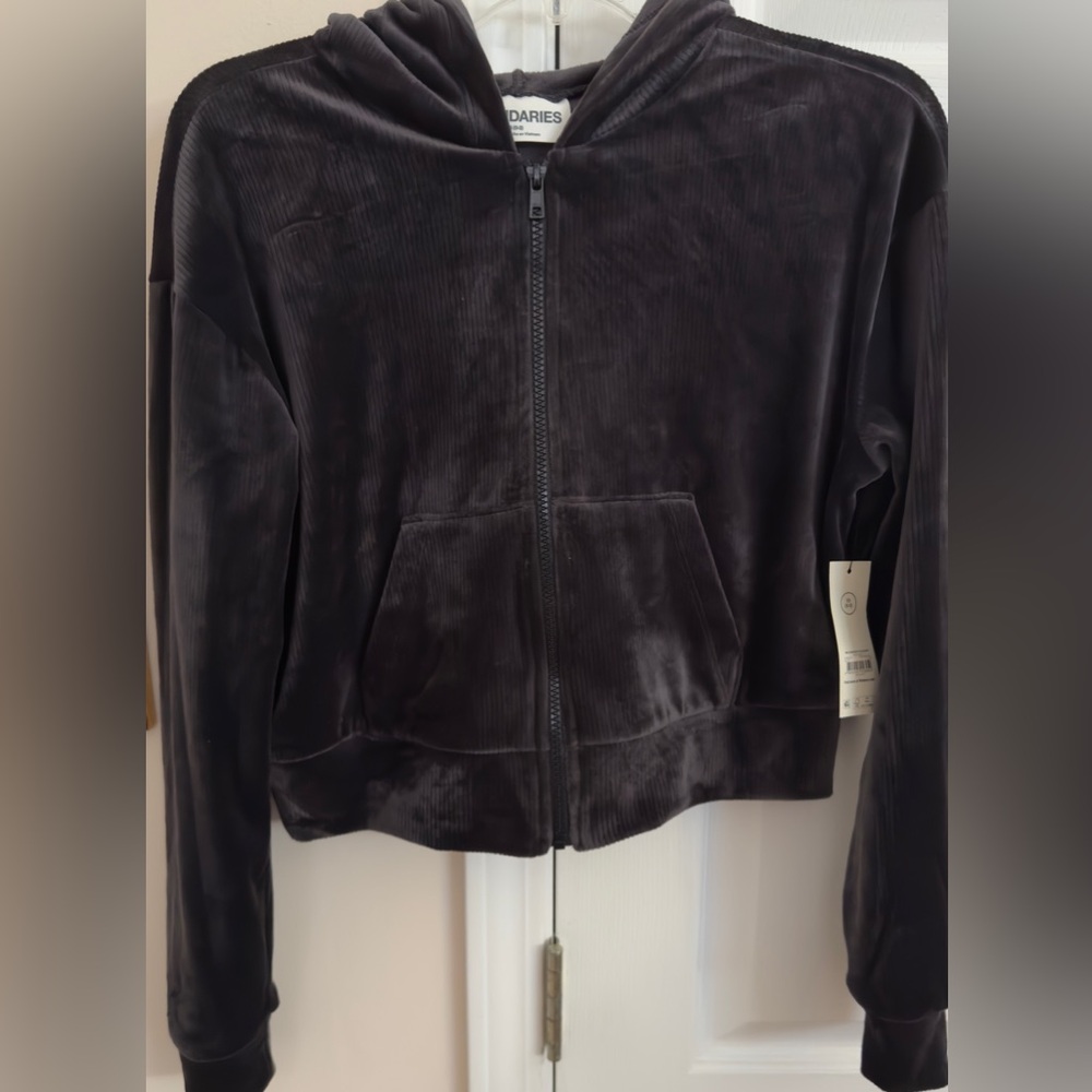 NWT No Boundaries Woman’s‎ Soft Black Cropped Long Sleeve Zip Up Jacket Size XS